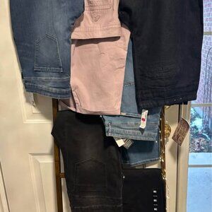 6-New Women’s Size 20 Jeans & Casual pants